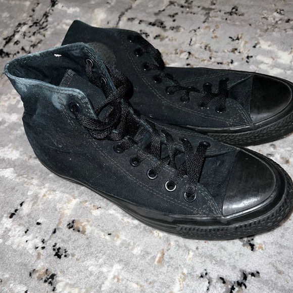 all black converse hi-tops - Picture 2 of 3